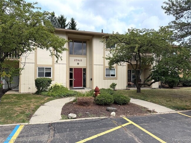 Building Photo - 27915 Berrywood Ln Unit 70