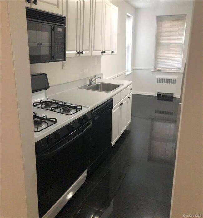 Photo - 2090 Barnes Ave Unit 3E