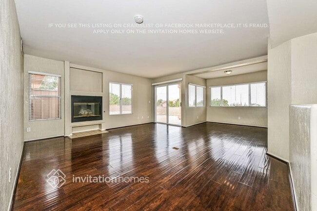 5319 Gardendale Ln