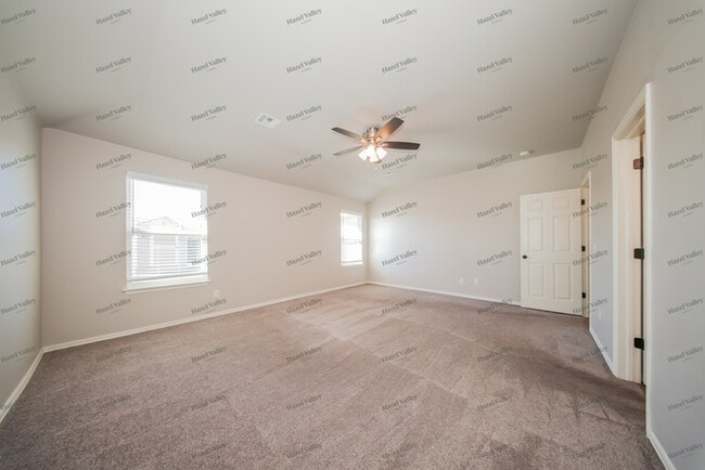 Photo - 2713 Crystal Pine Dr