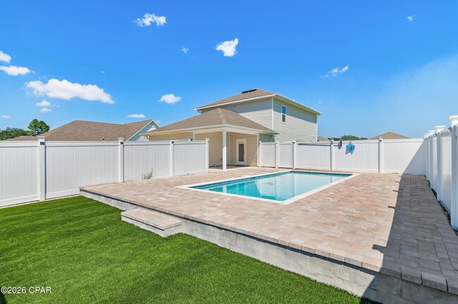 Photo - 56 Silverthorn St