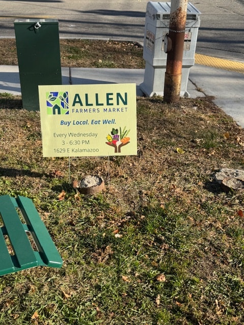 Photo - 301 Allen St