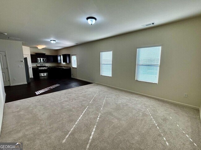 Photo - 343 Merigold Way