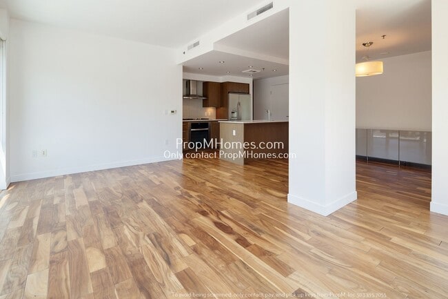 Photo - Luxurious One Bedroom Condo at the Pearl District Waterfront! Unit 210