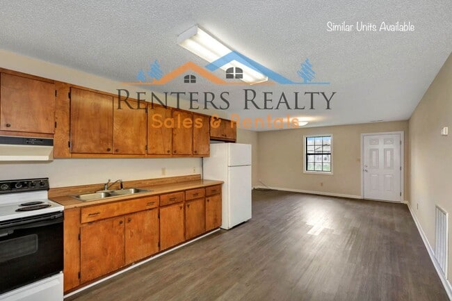 Photo - 2 bedroom Duplex with Yard