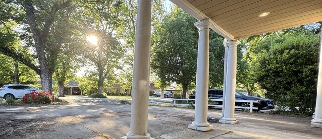 Photo - 7610 Miller Ave