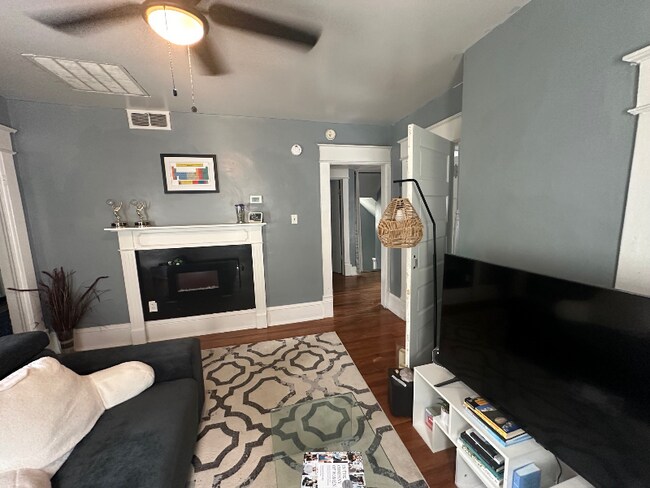 Photo - 1029 Ferdinand Ave SW Unidad B