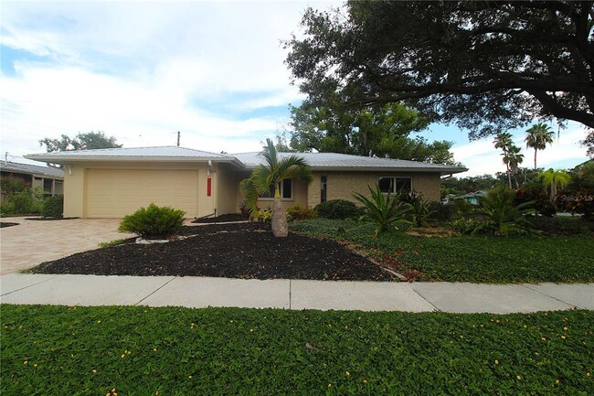 Building Photo - 6512 Bowline Dr Rental
