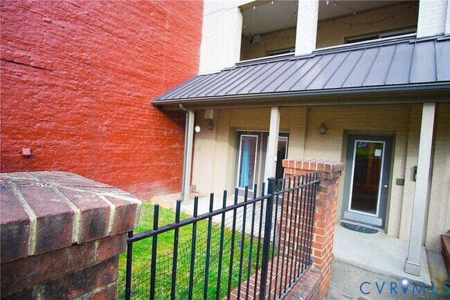 Photo - 215 N 19th St Unidad U11