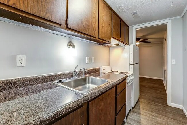 Photo - James- Marie Court