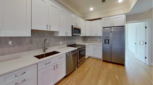 Photo - 104 Warren St Unit 4