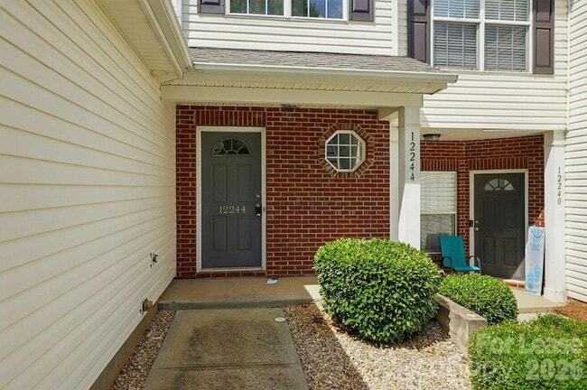 12244 Stratfield Pl Cir