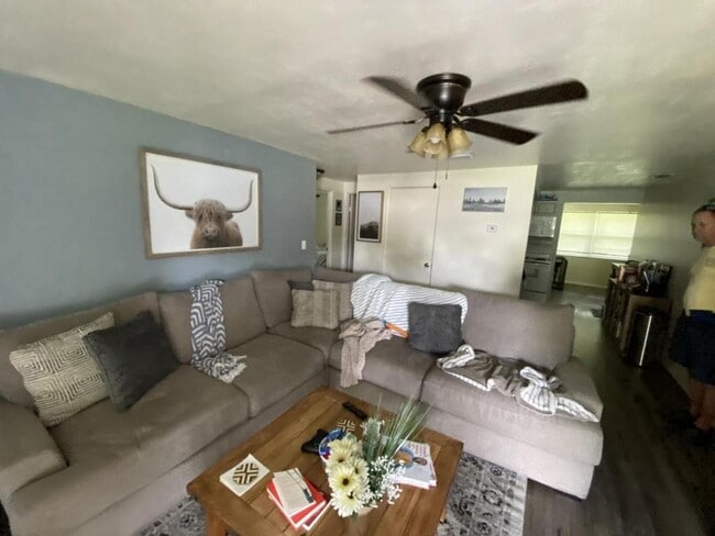 Photo - 406 Quail Roost Dr