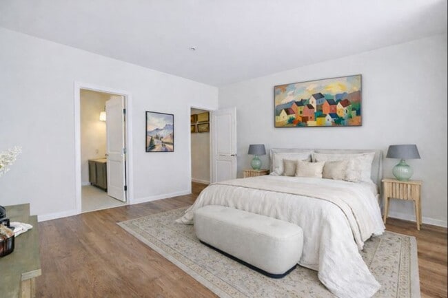 Photo - Barclay Square at Princeton Forrestal