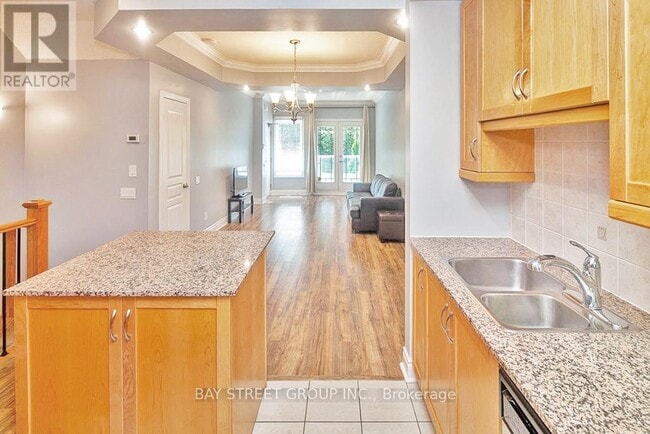 Photo - 70 Byng Ave