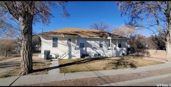 Building Photo - CS- 700 N Duplex Unit 343 E 700 N