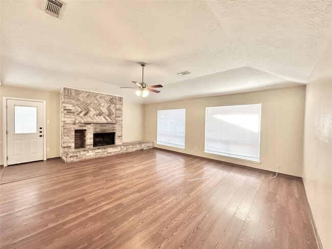 Photo - 21706 Nickerton Ln