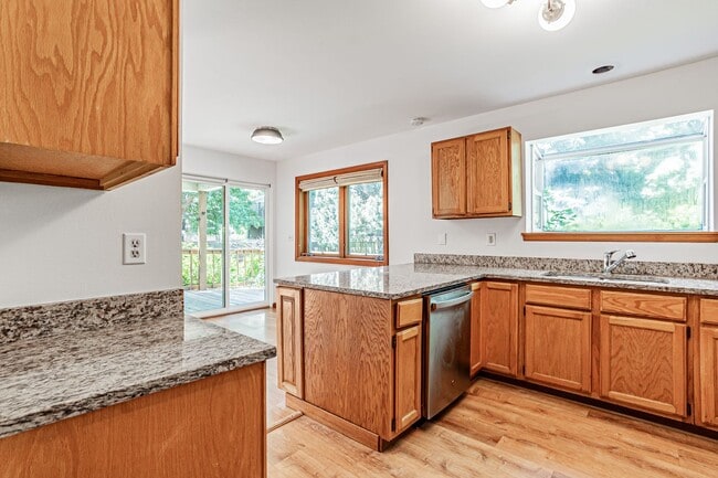 Photo - 3BD, 2.5BA Boulder Townhome with 2 Parking Spots