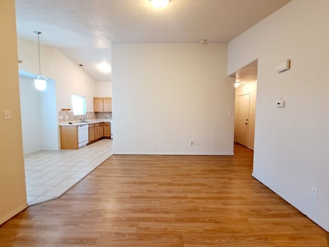 Photo - Cute 3 bed, 2 bath home in Huning Ranch