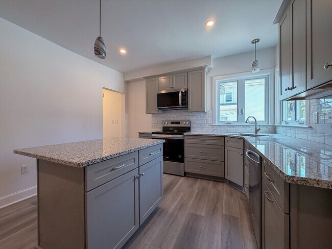 100 Sheridan Ave