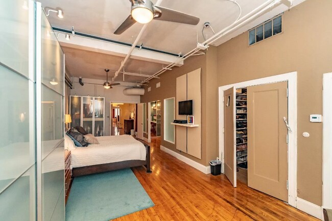 Photo - 632 Race St Unit Floor 3