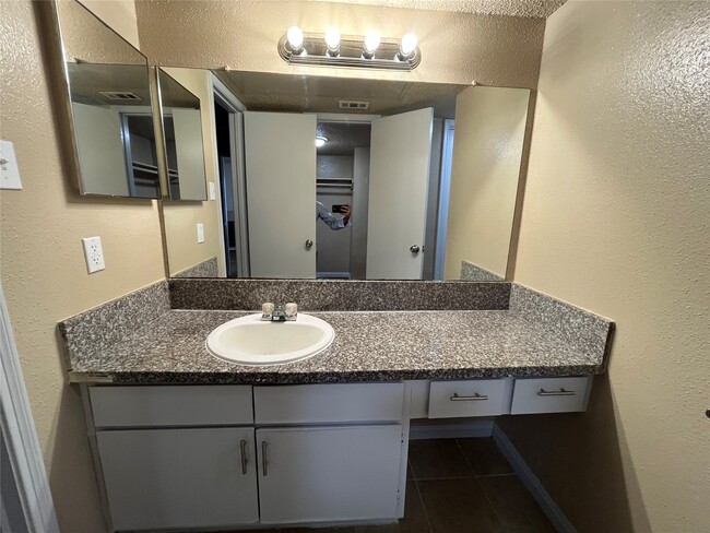 Building Photo - 2750 Holly Hall St Unit 506