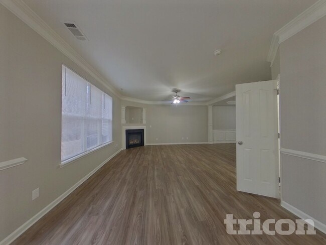 Photo - 11709 Oak St