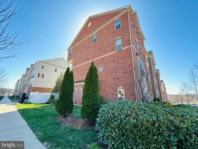 Photo - 22045 Broadway Ave