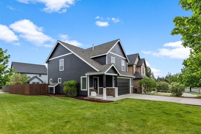 Photo - Beautiful SE Bend Home | Spacious Floorplan | Fenced Backyard | Near Parks & Trails