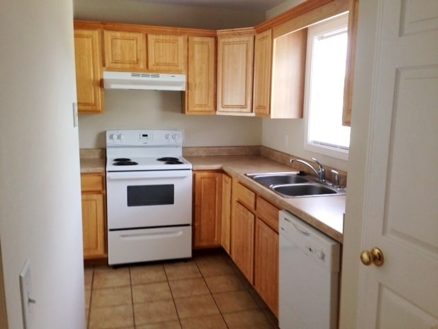 Photo - Condo with Garage for Lease Unit 15