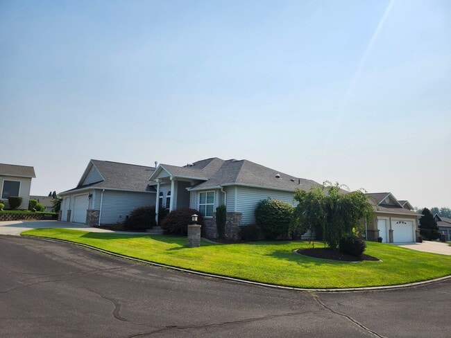 Photo - New Listing in a Beautiful Location in a Golf Community