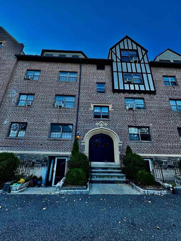 Photo - 1445 Boston Post Rd