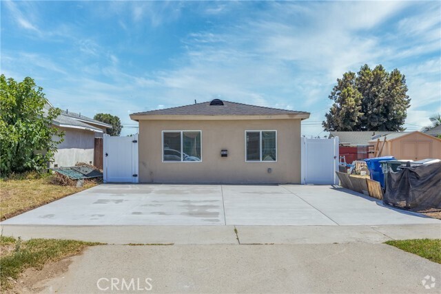 Building Photo - 1616 E Columbia Ave Rental