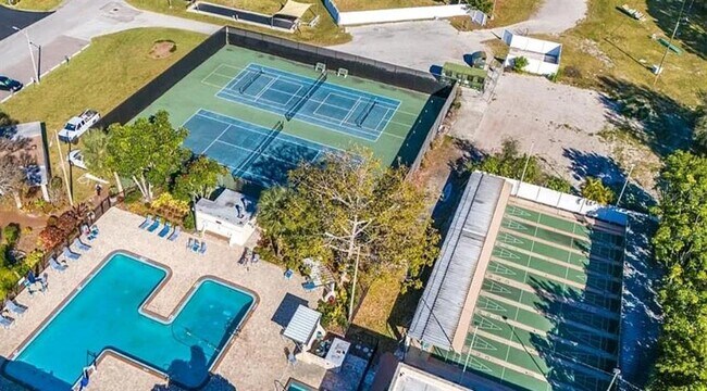 5660 80th St N Unit A-208