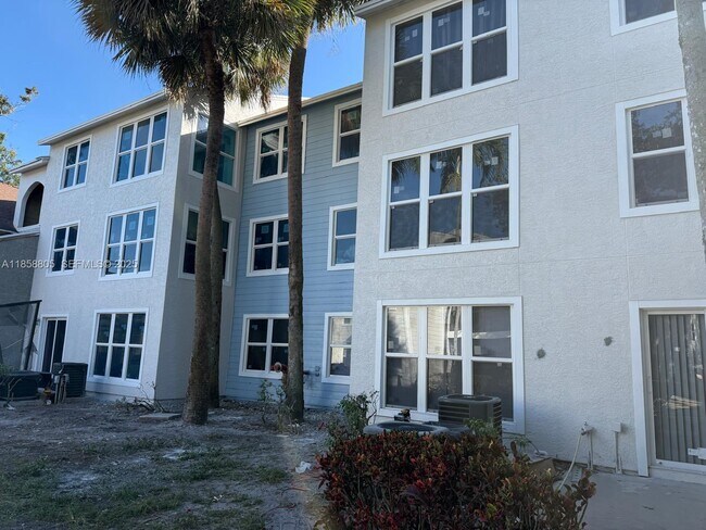 Building Photo - 2319 N Congress Ave Unit 15