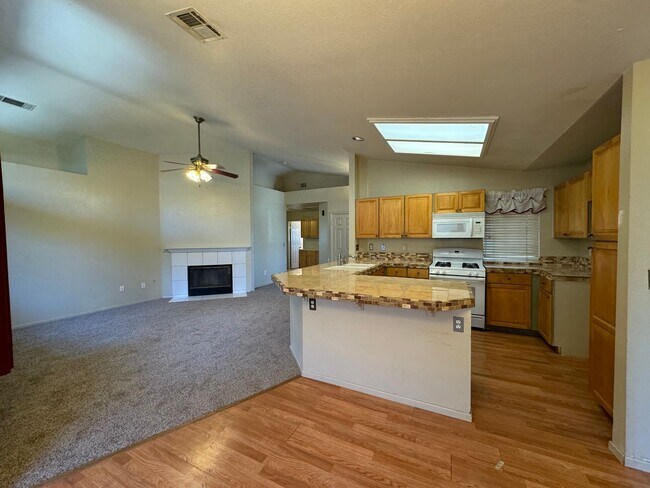 Photo - Spacious corner home in Pheasant Run Commu...