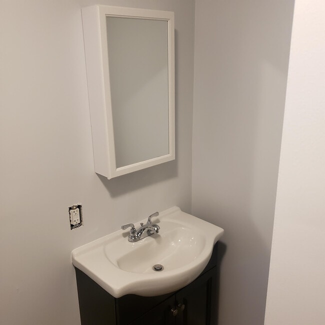 Photo - 6841 Greismer Ave