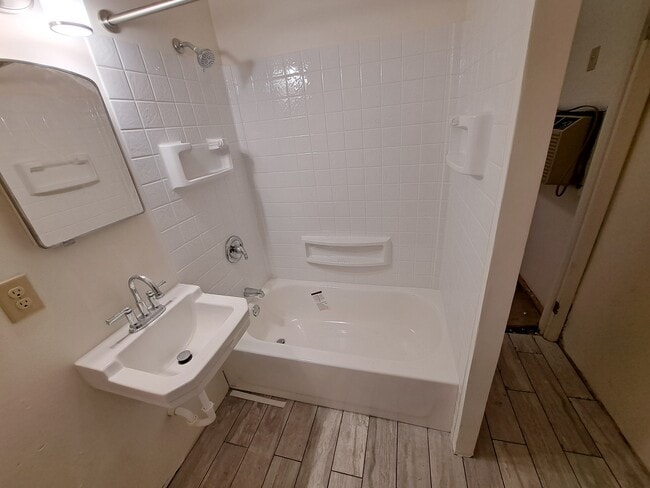 Photo - 1836 North Star Rd Unidad H