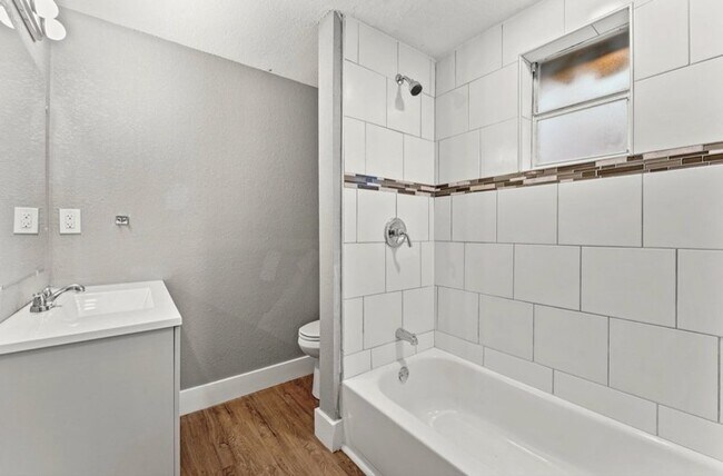 Photo - 2150 Morehouse Rd Unidad Rooms for Rent