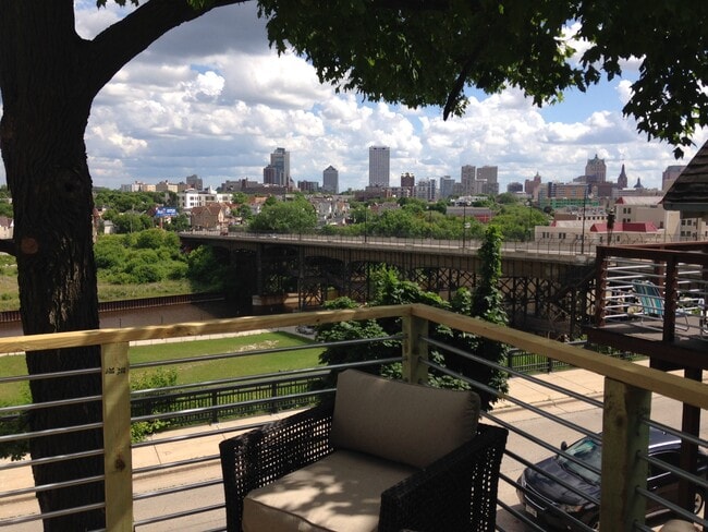 Deck with a View! - 516 E Glover Ave