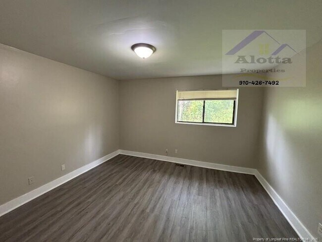 Photo - 5114 Paul Peel Pl