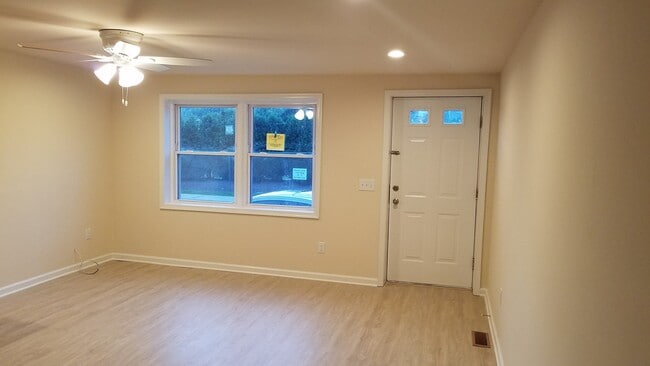 Open Concept Living/Dining Room - 90 Washington Ave Unit 3