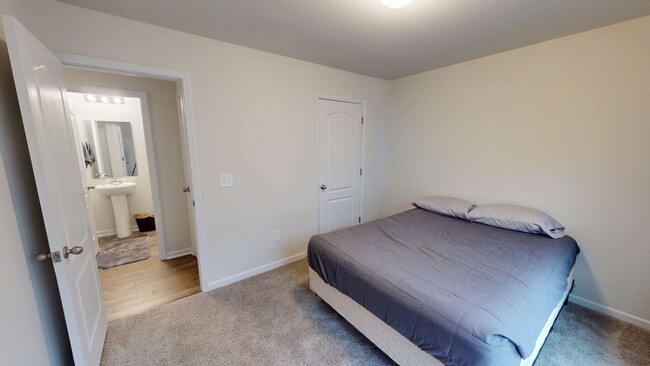 Photo - Pet Friendly 2023 Build in Convenient Location!