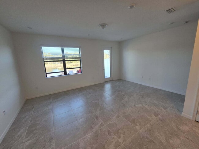 Photo - 2880 SE Federal Hwy