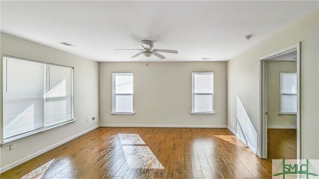 Photo - 801 Davis Ave