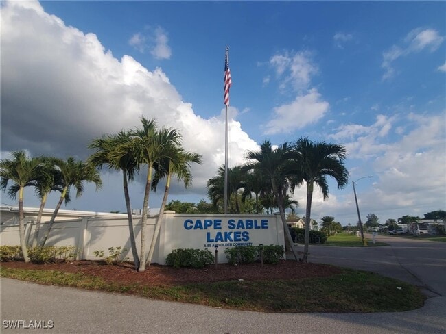 Photo - 407 Cape Florida Way House