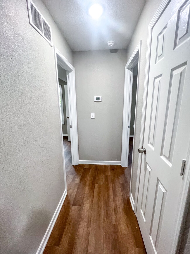 Photo - 320 W South St