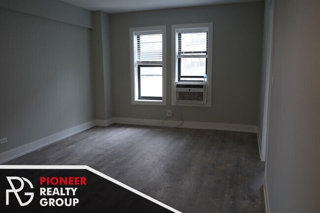 505 W Belmont Ave Unit 4A