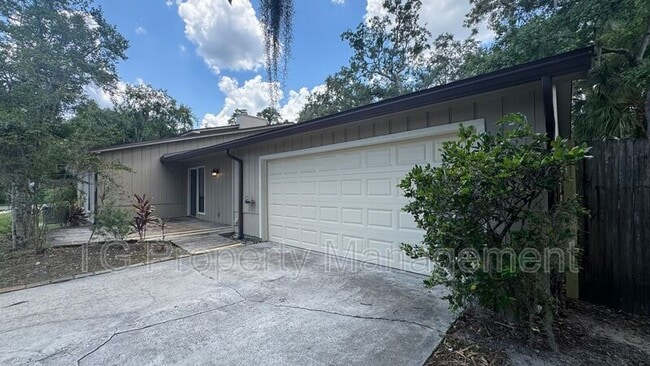 Photo - 217 Loring Ct
