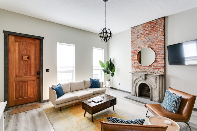 Photo - 725 E Breckinridge St Apartment Unit ID1028894P